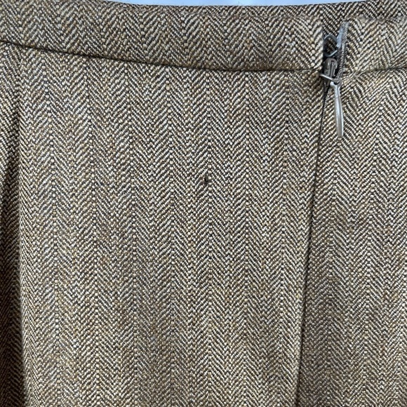 Vintage MaxMara Virgin Wool Pencil Skirt in Brown Size 2 - Picture 8 of 10